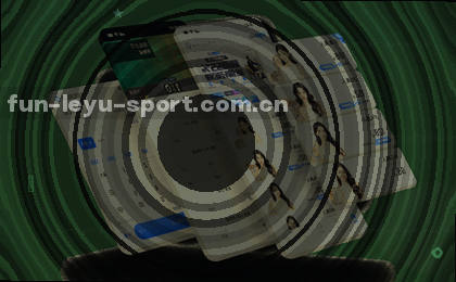 一个顾客手机扫码付款，屏幕亮起绿色勾。